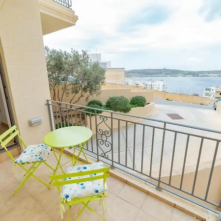 Luxury Seaview & Pool-hosted By Sweetstay * Mellieħa