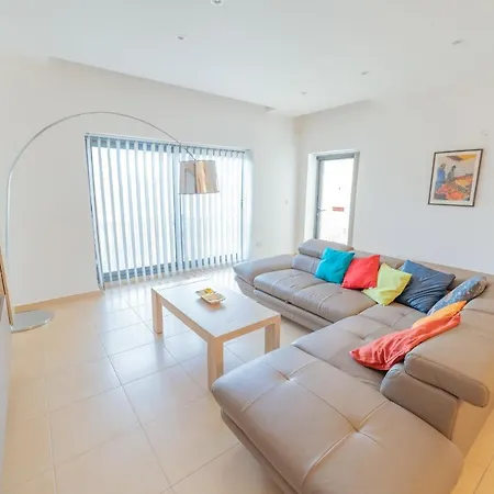 Daire Luxury Seaview & Pool-hosted By Sweetstay