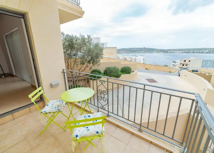Luxury Seaview & Pool-hosted By Sweetstay * Mellieħa